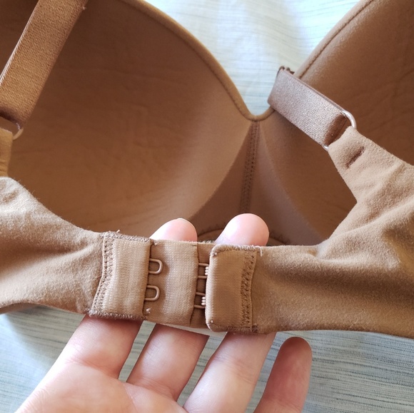 Wacoal Nude Wireless Bra - 32DD - Picture 2 of 5